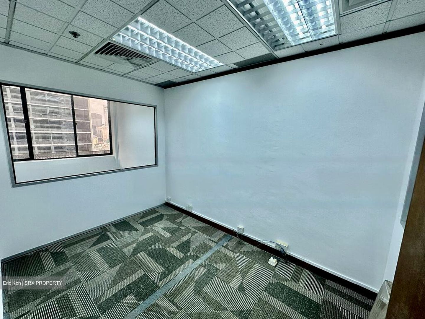 International Plaza (D2), Office #567445931